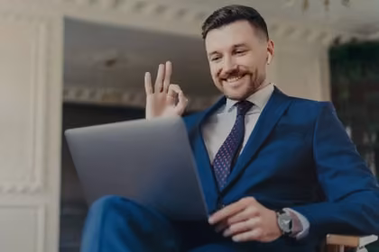 Gestykulacja podczas rozmowy z klientem – co o Tobie mówi?