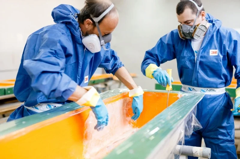 Pracownik, pracownica produkcji/Laminater/Laminowanie el. kompozytowych z żywic i tkanin