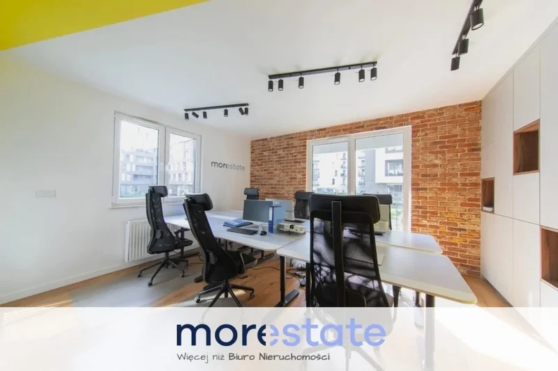 Agent nieruchomości / Agentka nieruchomości